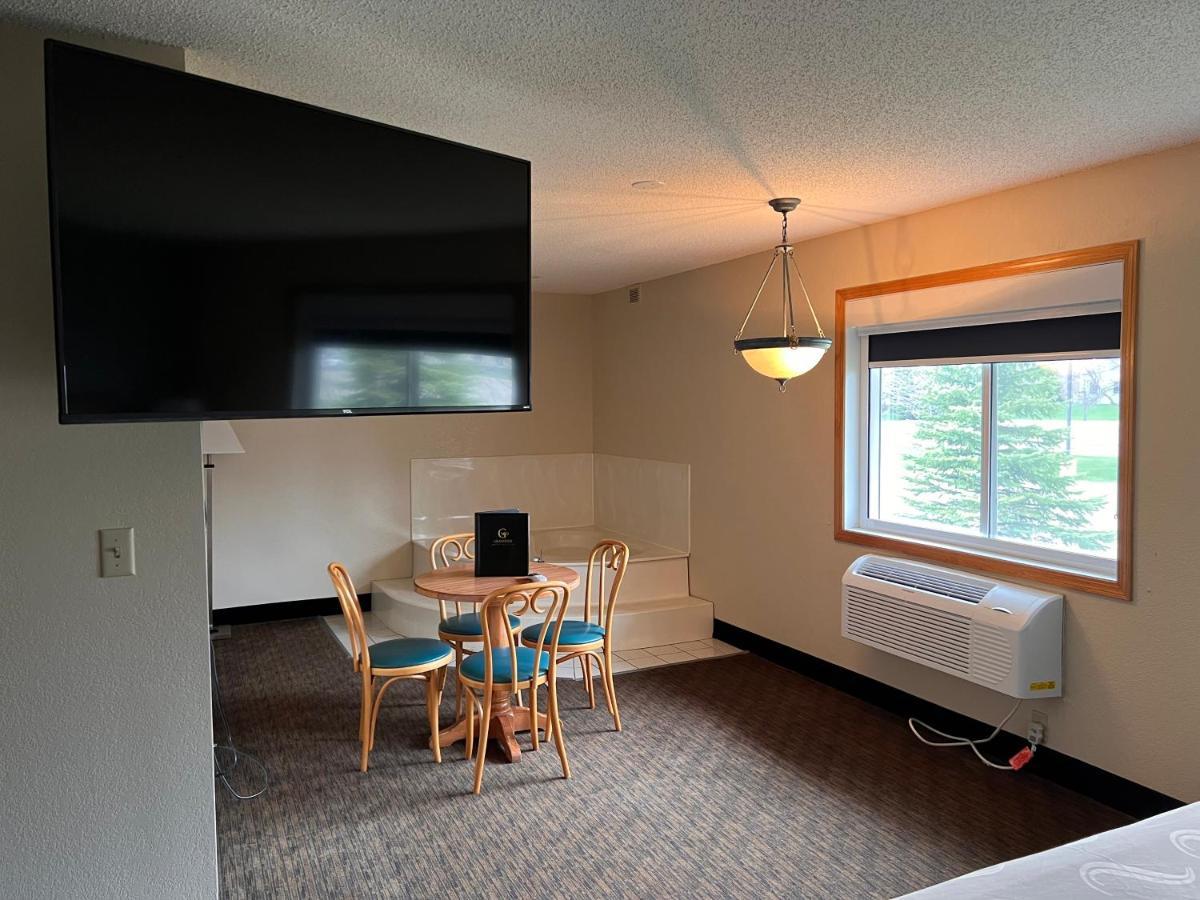 Grandstay Hotel And Suite Waseca Exteriör bild