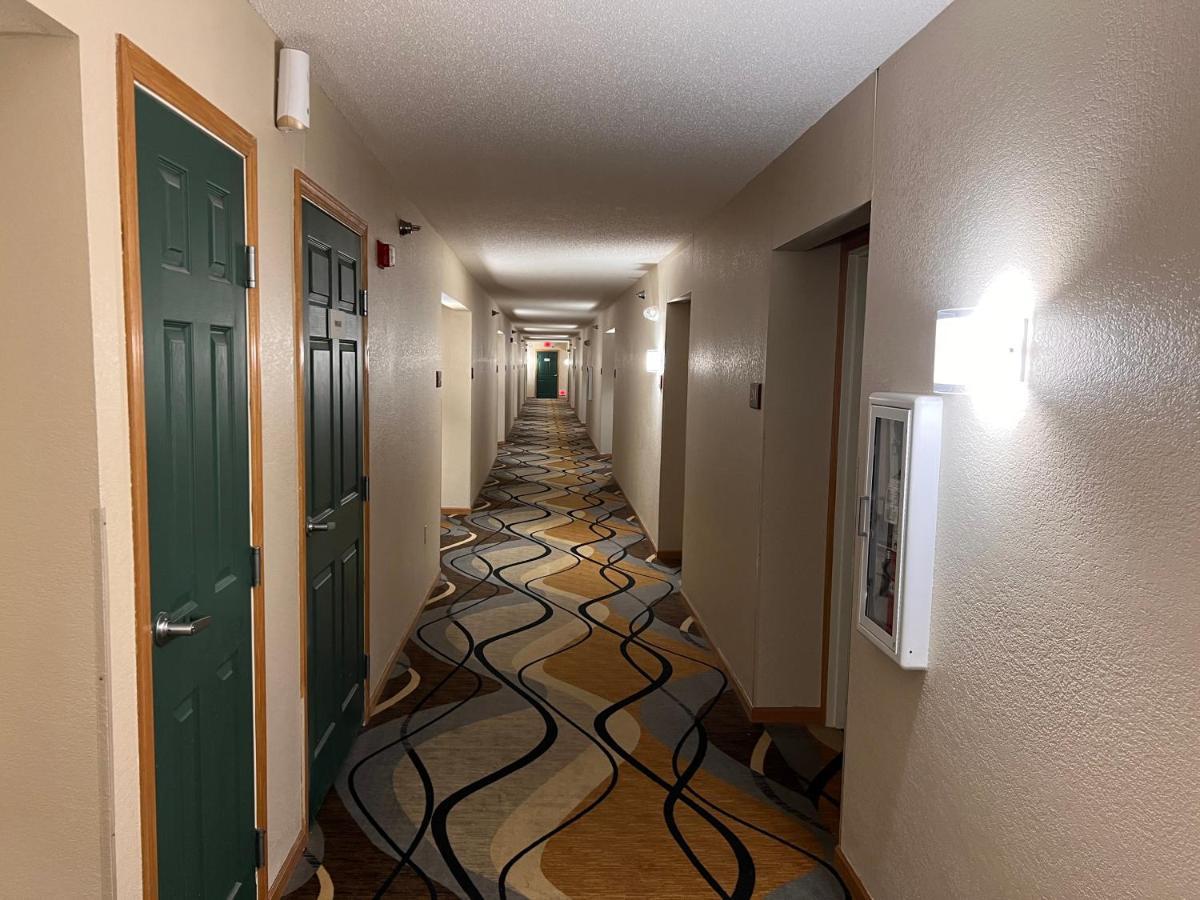 Grandstay Hotel And Suite Waseca Exteriör bild